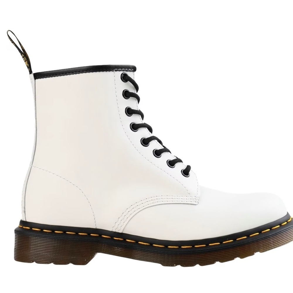 Doc Martens Women’s White Ankle Boots Size 5 - Picture 2 of 7